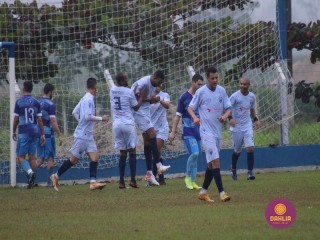 
<a style='margin-left: 5px;' class='btn btn-xs btn-social btn-facebook' href='https://www.facebook.com/sharer/sharer.php?u=https://www.boladovale.com.br/imgs/800-800-90/conteudo/fotos/1591/img7213.jpg' rel='popup' data-width='500' data-height='400'><i class='fa fa-facebook'></i>Compartilhar <span class='hidden-xs'>no Facebook</span>
</a> 
<a class='btn btn-default btn-xs' target='_blank' href='imgs/800-800-90/conteudo/fotos/1591/img7213.jpg'>
<span class='glyphicon glyphicon-cloud-download'></span> Salvar
</a> 
<span></span>