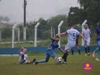 
<a style='margin-left: 5px;' class='btn btn-xs btn-social btn-facebook' href='https://www.facebook.com/sharer/sharer.php?u=https://www.boladovale.com.br/imgs/800-800-90/conteudo/fotos/1591/img7239.jpg' rel='popup' data-width='500' data-height='400'><i class='fa fa-facebook'></i>Compartilhar <span class='hidden-xs'>no Facebook</span>
</a> 
<a class='btn btn-default btn-xs' target='_blank' href='imgs/800-800-90/conteudo/fotos/1591/img7239.jpg'>
<span class='glyphicon glyphicon-cloud-download'></span> Salvar
</a> 
<span></span>