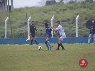 
<a style='margin-left: 5px;' class='btn btn-xs btn-social btn-facebook' href='https://www.facebook.com/sharer/sharer.php?u=https://www.boladovale.com.br/imgs/800-800-90/conteudo/fotos/1591/img7285.jpg' rel='popup' data-width='500' data-height='400'><i class='fa fa-facebook'></i>Compartilhar <span class='hidden-xs'>no Facebook</span>
</a> 
<a class='btn btn-default btn-xs' target='_blank' href='imgs/800-800-90/conteudo/fotos/1591/img7285.jpg'>
<span class='glyphicon glyphicon-cloud-download'></span> Salvar
</a> 
<span></span>