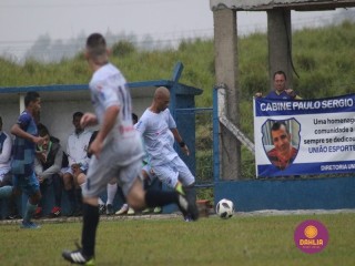 
<a style='margin-left: 5px;' class='btn btn-xs btn-social btn-facebook' href='https://www.facebook.com/sharer/sharer.php?u=https://www.boladovale.com.br/imgs/800-800-90/conteudo/fotos/1591/img7322.jpg' rel='popup' data-width='500' data-height='400'><i class='fa fa-facebook'></i>Compartilhar <span class='hidden-xs'>no Facebook</span>
</a> 
<a class='btn btn-default btn-xs' target='_blank' href='imgs/800-800-90/conteudo/fotos/1591/img7322.jpg'>
<span class='glyphicon glyphicon-cloud-download'></span> Salvar
</a> 
<span></span>