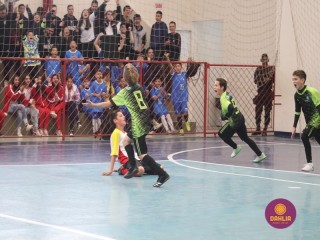 
<a style='margin-left: 5px;' class='btn btn-xs btn-social btn-facebook' href='https://www.facebook.com/sharer/sharer.php?u=https://www.boladovale.com.br/imgs/800-800-90/conteudo/fotos/1592/img7494.jpg' rel='popup' data-width='500' data-height='400'><i class='fa fa-facebook'></i>Compartilhar <span class='hidden-xs'>no Facebook</span>
</a> 
<a class='btn btn-default btn-xs' target='_blank' href='imgs/800-800-90/conteudo/fotos/1592/img7494.jpg'>
<span class='glyphicon glyphicon-cloud-download'></span> Salvar
</a> 
<span></span>