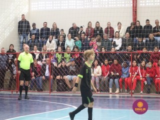 
<a style='margin-left: 5px;' class='btn btn-xs btn-social btn-facebook' href='https://www.facebook.com/sharer/sharer.php?u=https://www.boladovale.com.br/imgs/800-800-90/conteudo/fotos/1592/img7506.jpg' rel='popup' data-width='500' data-height='400'><i class='fa fa-facebook'></i>Compartilhar <span class='hidden-xs'>no Facebook</span>
</a> 
<a class='btn btn-default btn-xs' target='_blank' href='imgs/800-800-90/conteudo/fotos/1592/img7506.jpg'>
<span class='glyphicon glyphicon-cloud-download'></span> Salvar
</a> 
<span></span>