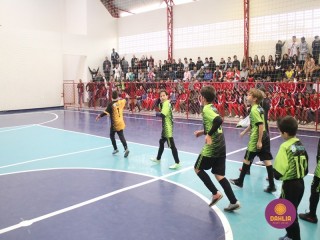 
<a style='margin-left: 5px;' class='btn btn-xs btn-social btn-facebook' href='https://www.facebook.com/sharer/sharer.php?u=https://www.boladovale.com.br/imgs/800-800-90/conteudo/fotos/1592/img7535.jpg' rel='popup' data-width='500' data-height='400'><i class='fa fa-facebook'></i>Compartilhar <span class='hidden-xs'>no Facebook</span>
</a> 
<a class='btn btn-default btn-xs' target='_blank' href='imgs/800-800-90/conteudo/fotos/1592/img7535.jpg'>
<span class='glyphicon glyphicon-cloud-download'></span> Salvar
</a> 
<span></span>