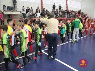 
<a style='margin-left: 5px;' class='btn btn-xs btn-social btn-facebook' href='https://www.facebook.com/sharer/sharer.php?u=https://www.boladovale.com.br/imgs/800-800-90/conteudo/fotos/1592/img7547.jpg' rel='popup' data-width='500' data-height='400'><i class='fa fa-facebook'></i>Compartilhar <span class='hidden-xs'>no Facebook</span>
</a> 
<a class='btn btn-default btn-xs' target='_blank' href='imgs/800-800-90/conteudo/fotos/1592/img7547.jpg'>
<span class='glyphicon glyphicon-cloud-download'></span> Salvar
</a> 
<span></span>