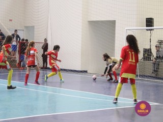 
<a style='margin-left: 5px;' class='btn btn-xs btn-social btn-facebook' href='https://www.facebook.com/sharer/sharer.php?u=https://www.boladovale.com.br/imgs/800-800-90/conteudo/fotos/1592/img7571.jpg' rel='popup' data-width='500' data-height='400'><i class='fa fa-facebook'></i>Compartilhar <span class='hidden-xs'>no Facebook</span>
</a> 
<a class='btn btn-default btn-xs' target='_blank' href='imgs/800-800-90/conteudo/fotos/1592/img7571.jpg'>
<span class='glyphicon glyphicon-cloud-download'></span> Salvar
</a> 
<span></span>