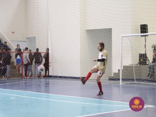 
<a style='margin-left: 5px;' class='btn btn-xs btn-social btn-facebook' href='https://www.facebook.com/sharer/sharer.php?u=https://www.boladovale.com.br/imgs/800-800-90/conteudo/fotos/1592/img7573.jpg' rel='popup' data-width='500' data-height='400'><i class='fa fa-facebook'></i>Compartilhar <span class='hidden-xs'>no Facebook</span>
</a> 
<a class='btn btn-default btn-xs' target='_blank' href='imgs/800-800-90/conteudo/fotos/1592/img7573.jpg'>
<span class='glyphicon glyphicon-cloud-download'></span> Salvar
</a> 
<span></span>