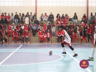 
<a style='margin-left: 5px;' class='btn btn-xs btn-social btn-facebook' href='https://www.facebook.com/sharer/sharer.php?u=https://www.boladovale.com.br/imgs/800-800-90/conteudo/fotos/1592/img7581.jpg' rel='popup' data-width='500' data-height='400'><i class='fa fa-facebook'></i>Compartilhar <span class='hidden-xs'>no Facebook</span>
</a> 
<a class='btn btn-default btn-xs' target='_blank' href='imgs/800-800-90/conteudo/fotos/1592/img7581.jpg'>
<span class='glyphicon glyphicon-cloud-download'></span> Salvar
</a> 
<span></span>
