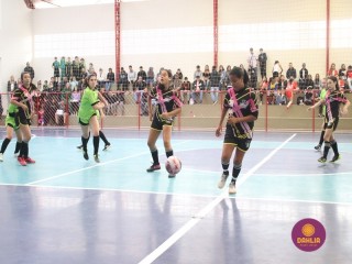 
<a style='margin-left: 5px;' class='btn btn-xs btn-social btn-facebook' href='https://www.facebook.com/sharer/sharer.php?u=https://www.boladovale.com.br/imgs/800-800-90/conteudo/fotos/1592/img7684.jpg' rel='popup' data-width='500' data-height='400'><i class='fa fa-facebook'></i>Compartilhar <span class='hidden-xs'>no Facebook</span>
</a> 
<a class='btn btn-default btn-xs' target='_blank' href='imgs/800-800-90/conteudo/fotos/1592/img7684.jpg'>
<span class='glyphicon glyphicon-cloud-download'></span> Salvar
</a> 
<span></span>