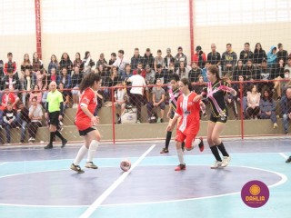 
<a style='margin-left: 5px;' class='btn btn-xs btn-social btn-facebook' href='https://www.facebook.com/sharer/sharer.php?u=https://www.boladovale.com.br/imgs/800-800-90/conteudo/fotos/1592/img7816.jpg' rel='popup' data-width='500' data-height='400'><i class='fa fa-facebook'></i>Compartilhar <span class='hidden-xs'>no Facebook</span>
</a> 
<a class='btn btn-default btn-xs' target='_blank' href='imgs/800-800-90/conteudo/fotos/1592/img7816.jpg'>
<span class='glyphicon glyphicon-cloud-download'></span> Salvar
</a> 
<span></span>