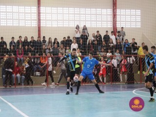 
<a style='margin-left: 5px;' class='btn btn-xs btn-social btn-facebook' href='https://www.facebook.com/sharer/sharer.php?u=https://www.boladovale.com.br/imgs/800-800-90/conteudo/fotos/1592/img7849.jpg' rel='popup' data-width='500' data-height='400'><i class='fa fa-facebook'></i>Compartilhar <span class='hidden-xs'>no Facebook</span>
</a> 
<a class='btn btn-default btn-xs' target='_blank' href='imgs/800-800-90/conteudo/fotos/1592/img7849.jpg'>
<span class='glyphicon glyphicon-cloud-download'></span> Salvar
</a> 
<span></span>