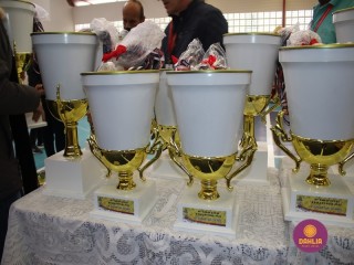 
<a style='margin-left: 5px;' class='btn btn-xs btn-social btn-facebook' href='https://www.facebook.com/sharer/sharer.php?u=https://www.boladovale.com.br/imgs/800-800-90/conteudo/fotos/1594/img7982.jpg' rel='popup' data-width='500' data-height='400'><i class='fa fa-facebook'></i>Compartilhar <span class='hidden-xs'>no Facebook</span>
</a> 
<a class='btn btn-default btn-xs' target='_blank' href='imgs/800-800-90/conteudo/fotos/1594/img7982.jpg'>
<span class='glyphicon glyphicon-cloud-download'></span> Salvar
</a> 
<span></span>