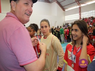
<a style='margin-left: 5px;' class='btn btn-xs btn-social btn-facebook' href='https://www.facebook.com/sharer/sharer.php?u=https://www.boladovale.com.br/imgs/800-800-90/conteudo/fotos/1594/img8092.jpg' rel='popup' data-width='500' data-height='400'><i class='fa fa-facebook'></i>Compartilhar <span class='hidden-xs'>no Facebook</span>
</a> 
<a class='btn btn-default btn-xs' target='_blank' href='imgs/800-800-90/conteudo/fotos/1594/img8092.jpg'>
<span class='glyphicon glyphicon-cloud-download'></span> Salvar
</a> 
<span></span>