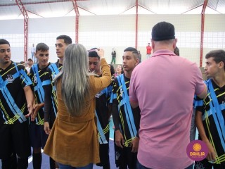 
<a style='margin-left: 5px;' class='btn btn-xs btn-social btn-facebook' href='https://www.facebook.com/sharer/sharer.php?u=https://www.boladovale.com.br/imgs/800-800-90/conteudo/fotos/1594/img8219.jpg' rel='popup' data-width='500' data-height='400'><i class='fa fa-facebook'></i>Compartilhar <span class='hidden-xs'>no Facebook</span>
</a> 
<a class='btn btn-default btn-xs' target='_blank' href='imgs/800-800-90/conteudo/fotos/1594/img8219.jpg'>
<span class='glyphicon glyphicon-cloud-download'></span> Salvar
</a> 
<span></span>