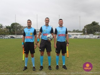
<a style='margin-left: 5px;' class='btn btn-xs btn-social btn-facebook' href='https://www.facebook.com/sharer/sharer.php?u=https://www.boladovale.com.br/imgs/800-800-90/conteudo/fotos/1595/img9673.jpg' rel='popup' data-width='500' data-height='400'><i class='fa fa-facebook'></i>Compartilhar <span class='hidden-xs'>no Facebook</span>
</a> 
<a class='btn btn-default btn-xs' target='_blank' href='imgs/800-800-90/conteudo/fotos/1595/img9673.jpg'>
<span class='glyphicon glyphicon-cloud-download'></span> Salvar
</a> 
<span></span>