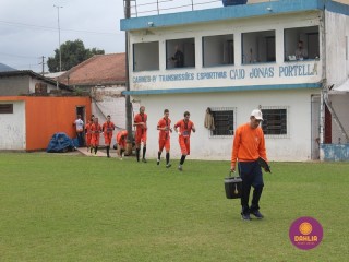 
<a style='margin-left: 5px;' class='btn btn-xs btn-social btn-facebook' href='https://www.facebook.com/sharer/sharer.php?u=https://www.boladovale.com.br/imgs/800-800-90/conteudo/fotos/1595/img9675.jpg' rel='popup' data-width='500' data-height='400'><i class='fa fa-facebook'></i>Compartilhar <span class='hidden-xs'>no Facebook</span>
</a> 
<a class='btn btn-default btn-xs' target='_blank' href='imgs/800-800-90/conteudo/fotos/1595/img9675.jpg'>
<span class='glyphicon glyphicon-cloud-download'></span> Salvar
</a> 
<span></span>