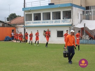 
<a style='margin-left: 5px;' class='btn btn-xs btn-social btn-facebook' href='https://www.facebook.com/sharer/sharer.php?u=https://www.boladovale.com.br/imgs/800-800-90/conteudo/fotos/1595/img9677.jpg' rel='popup' data-width='500' data-height='400'><i class='fa fa-facebook'></i>Compartilhar <span class='hidden-xs'>no Facebook</span>
</a> 
<a class='btn btn-default btn-xs' target='_blank' href='imgs/800-800-90/conteudo/fotos/1595/img9677.jpg'>
<span class='glyphicon glyphicon-cloud-download'></span> Salvar
</a> 
<span></span>