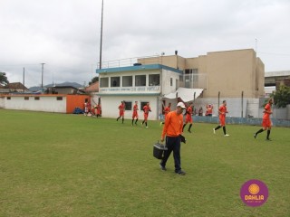 
<a style='margin-left: 5px;' class='btn btn-xs btn-social btn-facebook' href='https://www.facebook.com/sharer/sharer.php?u=https://www.boladovale.com.br/imgs/800-800-90/conteudo/fotos/1595/img9679.jpg' rel='popup' data-width='500' data-height='400'><i class='fa fa-facebook'></i>Compartilhar <span class='hidden-xs'>no Facebook</span>
</a> 
<a class='btn btn-default btn-xs' target='_blank' href='imgs/800-800-90/conteudo/fotos/1595/img9679.jpg'>
<span class='glyphicon glyphicon-cloud-download'></span> Salvar
</a> 
<span></span>
