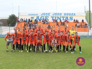 
<a style='margin-left: 5px;' class='btn btn-xs btn-social btn-facebook' href='https://www.facebook.com/sharer/sharer.php?u=https://www.boladovale.com.br/imgs/800-800-90/conteudo/fotos/1595/img9683.jpg' rel='popup' data-width='500' data-height='400'><i class='fa fa-facebook'></i>Compartilhar <span class='hidden-xs'>no Facebook</span>
</a> 
<a class='btn btn-default btn-xs' target='_blank' href='imgs/800-800-90/conteudo/fotos/1595/img9683.jpg'>
<span class='glyphicon glyphicon-cloud-download'></span> Salvar
</a> 
<span></span>