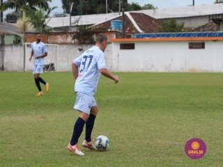 
<a style='margin-left: 5px;' class='btn btn-xs btn-social btn-facebook' href='https://www.facebook.com/sharer/sharer.php?u=https://www.boladovale.com.br/imgs/800-800-90/conteudo/fotos/1595/img9695.jpg' rel='popup' data-width='500' data-height='400'><i class='fa fa-facebook'></i>Compartilhar <span class='hidden-xs'>no Facebook</span>
</a> 
<a class='btn btn-default btn-xs' target='_blank' href='imgs/800-800-90/conteudo/fotos/1595/img9695.jpg'>
<span class='glyphicon glyphicon-cloud-download'></span> Salvar
</a> 
<span></span>