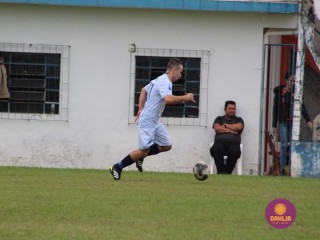 
<a style='margin-left: 5px;' class='btn btn-xs btn-social btn-facebook' href='https://www.facebook.com/sharer/sharer.php?u=https://www.boladovale.com.br/imgs/800-800-90/conteudo/fotos/1595/img9727.jpg' rel='popup' data-width='500' data-height='400'><i class='fa fa-facebook'></i>Compartilhar <span class='hidden-xs'>no Facebook</span>
</a> 
<a class='btn btn-default btn-xs' target='_blank' href='imgs/800-800-90/conteudo/fotos/1595/img9727.jpg'>
<span class='glyphicon glyphicon-cloud-download'></span> Salvar
</a> 
<span></span>