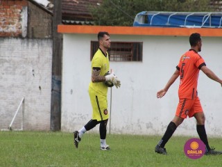 
<a style='margin-left: 5px;' class='btn btn-xs btn-social btn-facebook' href='https://www.facebook.com/sharer/sharer.php?u=https://www.boladovale.com.br/imgs/800-800-90/conteudo/fotos/1595/img9815.jpg' rel='popup' data-width='500' data-height='400'><i class='fa fa-facebook'></i>Compartilhar <span class='hidden-xs'>no Facebook</span>
</a> 
<a class='btn btn-default btn-xs' target='_blank' href='imgs/800-800-90/conteudo/fotos/1595/img9815.jpg'>
<span class='glyphicon glyphicon-cloud-download'></span> Salvar
</a> 
<span></span>