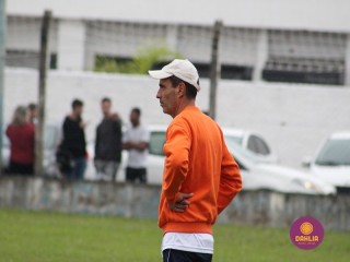 
<a style='margin-left: 5px;' class='btn btn-xs btn-social btn-facebook' href='https://www.facebook.com/sharer/sharer.php?u=https://www.boladovale.com.br/imgs/800-800-90/conteudo/fotos/1595/img9861.jpg' rel='popup' data-width='500' data-height='400'><i class='fa fa-facebook'></i>Compartilhar <span class='hidden-xs'>no Facebook</span>
</a> 
<a class='btn btn-default btn-xs' target='_blank' href='imgs/800-800-90/conteudo/fotos/1595/img9861.jpg'>
<span class='glyphicon glyphicon-cloud-download'></span> Salvar
</a> 
<span></span>