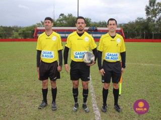 
<a style='margin-left: 5px;' class='btn btn-xs btn-social btn-facebook' href='https://www.facebook.com/sharer/sharer.php?u=https://www.boladovale.com.br/imgs/800-800-90/conteudo/fotos/1596/img8288.jpg' rel='popup' data-width='500' data-height='400'><i class='fa fa-facebook'></i>Compartilhar <span class='hidden-xs'>no Facebook</span>
</a> 
<a class='btn btn-default btn-xs' target='_blank' href='imgs/800-800-90/conteudo/fotos/1596/img8288.jpg'>
<span class='glyphicon glyphicon-cloud-download'></span> Salvar
</a> 
<span></span>