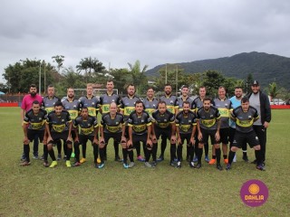 
<a style='margin-left: 5px;' class='btn btn-xs btn-social btn-facebook' href='https://www.facebook.com/sharer/sharer.php?u=https://www.boladovale.com.br/imgs/800-800-90/conteudo/fotos/1596/img8292.jpg' rel='popup' data-width='500' data-height='400'><i class='fa fa-facebook'></i>Compartilhar <span class='hidden-xs'>no Facebook</span>
</a> 
<a class='btn btn-default btn-xs' target='_blank' href='imgs/800-800-90/conteudo/fotos/1596/img8292.jpg'>
<span class='glyphicon glyphicon-cloud-download'></span> Salvar
</a> 
<span></span>