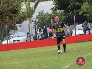 
<a style='margin-left: 5px;' class='btn btn-xs btn-social btn-facebook' href='https://www.facebook.com/sharer/sharer.php?u=https://www.boladovale.com.br/imgs/800-800-90/conteudo/fotos/1596/img8320.jpg' rel='popup' data-width='500' data-height='400'><i class='fa fa-facebook'></i>Compartilhar <span class='hidden-xs'>no Facebook</span>
</a> 
<a class='btn btn-default btn-xs' target='_blank' href='imgs/800-800-90/conteudo/fotos/1596/img8320.jpg'>
<span class='glyphicon glyphicon-cloud-download'></span> Salvar
</a> 
<span></span>