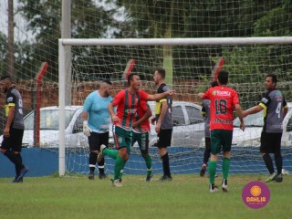 
<a style='margin-left: 5px;' class='btn btn-xs btn-social btn-facebook' href='https://www.facebook.com/sharer/sharer.php?u=https://www.boladovale.com.br/imgs/800-800-90/conteudo/fotos/1596/img8341.jpg' rel='popup' data-width='500' data-height='400'><i class='fa fa-facebook'></i>Compartilhar <span class='hidden-xs'>no Facebook</span>
</a> 
<a class='btn btn-default btn-xs' target='_blank' href='imgs/800-800-90/conteudo/fotos/1596/img8341.jpg'>
<span class='glyphicon glyphicon-cloud-download'></span> Salvar
</a> 
<span></span>