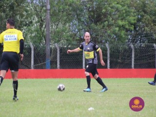 
<a style='margin-left: 5px;' class='btn btn-xs btn-social btn-facebook' href='https://www.facebook.com/sharer/sharer.php?u=https://www.boladovale.com.br/imgs/800-800-90/conteudo/fotos/1596/img8347.jpg' rel='popup' data-width='500' data-height='400'><i class='fa fa-facebook'></i>Compartilhar <span class='hidden-xs'>no Facebook</span>
</a> 
<a class='btn btn-default btn-xs' target='_blank' href='imgs/800-800-90/conteudo/fotos/1596/img8347.jpg'>
<span class='glyphicon glyphicon-cloud-download'></span> Salvar
</a> 
<span></span>