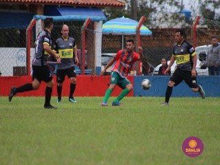 
<a style='margin-left: 5px;' class='btn btn-xs btn-social btn-facebook' href='https://www.facebook.com/sharer/sharer.php?u=https://www.boladovale.com.br/imgs/800-800-90/conteudo/fotos/1596/img8362.jpg' rel='popup' data-width='500' data-height='400'><i class='fa fa-facebook'></i>Compartilhar <span class='hidden-xs'>no Facebook</span>
</a> 
<a class='btn btn-default btn-xs' target='_blank' href='imgs/800-800-90/conteudo/fotos/1596/img8362.jpg'>
<span class='glyphicon glyphicon-cloud-download'></span> Salvar
</a> 
<span></span>