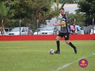 
<a style='margin-left: 5px;' class='btn btn-xs btn-social btn-facebook' href='https://www.facebook.com/sharer/sharer.php?u=https://www.boladovale.com.br/imgs/800-800-90/conteudo/fotos/1596/img8366.jpg' rel='popup' data-width='500' data-height='400'><i class='fa fa-facebook'></i>Compartilhar <span class='hidden-xs'>no Facebook</span>
</a> 
<a class='btn btn-default btn-xs' target='_blank' href='imgs/800-800-90/conteudo/fotos/1596/img8366.jpg'>
<span class='glyphicon glyphicon-cloud-download'></span> Salvar
</a> 
<span></span>