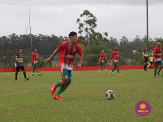 
<a style='margin-left: 5px;' class='btn btn-xs btn-social btn-facebook' href='https://www.facebook.com/sharer/sharer.php?u=https://www.boladovale.com.br/imgs/800-800-90/conteudo/fotos/1596/img8380.jpg' rel='popup' data-width='500' data-height='400'><i class='fa fa-facebook'></i>Compartilhar <span class='hidden-xs'>no Facebook</span>
</a> 
<a class='btn btn-default btn-xs' target='_blank' href='imgs/800-800-90/conteudo/fotos/1596/img8380.jpg'>
<span class='glyphicon glyphicon-cloud-download'></span> Salvar
</a> 
<span></span>