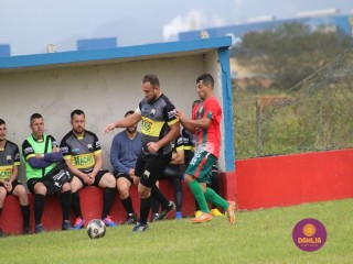 
<a style='margin-left: 5px;' class='btn btn-xs btn-social btn-facebook' href='https://www.facebook.com/sharer/sharer.php?u=https://www.boladovale.com.br/imgs/800-800-90/conteudo/fotos/1596/img8389.jpg' rel='popup' data-width='500' data-height='400'><i class='fa fa-facebook'></i>Compartilhar <span class='hidden-xs'>no Facebook</span>
</a> 
<a class='btn btn-default btn-xs' target='_blank' href='imgs/800-800-90/conteudo/fotos/1596/img8389.jpg'>
<span class='glyphicon glyphicon-cloud-download'></span> Salvar
</a> 
<span></span>