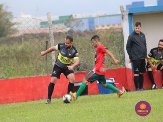 
<a style='margin-left: 5px;' class='btn btn-xs btn-social btn-facebook' href='https://www.facebook.com/sharer/sharer.php?u=https://www.boladovale.com.br/imgs/800-800-90/conteudo/fotos/1596/img8390.jpg' rel='popup' data-width='500' data-height='400'><i class='fa fa-facebook'></i>Compartilhar <span class='hidden-xs'>no Facebook</span>
</a> 
<a class='btn btn-default btn-xs' target='_blank' href='imgs/800-800-90/conteudo/fotos/1596/img8390.jpg'>
<span class='glyphicon glyphicon-cloud-download'></span> Salvar
</a> 
<span></span>