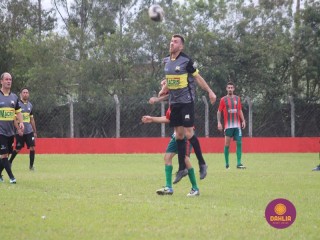 
<a style='margin-left: 5px;' class='btn btn-xs btn-social btn-facebook' href='https://www.facebook.com/sharer/sharer.php?u=https://www.boladovale.com.br/imgs/800-800-90/conteudo/fotos/1596/img8400.jpg' rel='popup' data-width='500' data-height='400'><i class='fa fa-facebook'></i>Compartilhar <span class='hidden-xs'>no Facebook</span>
</a> 
<a class='btn btn-default btn-xs' target='_blank' href='imgs/800-800-90/conteudo/fotos/1596/img8400.jpg'>
<span class='glyphicon glyphicon-cloud-download'></span> Salvar
</a> 
<span></span>