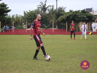 
<a style='margin-left: 5px;' class='btn btn-xs btn-social btn-facebook' href='https://www.facebook.com/sharer/sharer.php?u=https://www.boladovale.com.br/imgs/800-800-90/conteudo/fotos/1597/img8462.jpg' rel='popup' data-width='500' data-height='400'><i class='fa fa-facebook'></i>Compartilhar <span class='hidden-xs'>no Facebook</span>
</a> 
<a class='btn btn-default btn-xs' target='_blank' href='imgs/800-800-90/conteudo/fotos/1597/img8462.jpg'>
<span class='glyphicon glyphicon-cloud-download'></span> Salvar
</a> 
<span></span>