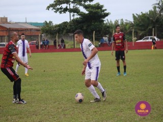 
<a style='margin-left: 5px;' class='btn btn-xs btn-social btn-facebook' href='https://www.facebook.com/sharer/sharer.php?u=https://www.boladovale.com.br/imgs/800-800-90/conteudo/fotos/1597/img8476.jpg' rel='popup' data-width='500' data-height='400'><i class='fa fa-facebook'></i>Compartilhar <span class='hidden-xs'>no Facebook</span>
</a> 
<a class='btn btn-default btn-xs' target='_blank' href='imgs/800-800-90/conteudo/fotos/1597/img8476.jpg'>
<span class='glyphicon glyphicon-cloud-download'></span> Salvar
</a> 
<span></span>