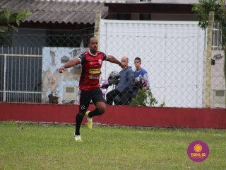 
<a style='margin-left: 5px;' class='btn btn-xs btn-social btn-facebook' href='https://www.facebook.com/sharer/sharer.php?u=https://www.boladovale.com.br/imgs/800-800-90/conteudo/fotos/1597/img8512.jpg' rel='popup' data-width='500' data-height='400'><i class='fa fa-facebook'></i>Compartilhar <span class='hidden-xs'>no Facebook</span>
</a> 
<a class='btn btn-default btn-xs' target='_blank' href='imgs/800-800-90/conteudo/fotos/1597/img8512.jpg'>
<span class='glyphicon glyphicon-cloud-download'></span> Salvar
</a> 
<span></span>