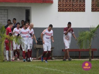 
<a style='margin-left: 5px;' class='btn btn-xs btn-social btn-facebook' href='https://www.facebook.com/sharer/sharer.php?u=https://www.boladovale.com.br/imgs/800-800-90/conteudo/fotos/1598/1-32.jpg' rel='popup' data-width='500' data-height='400'><i class='fa fa-facebook'></i>Compartilhar <span class='hidden-xs'>no Facebook</span>
</a> 
<a class='btn btn-default btn-xs' target='_blank' href='imgs/800-800-90/conteudo/fotos/1598/1-32.jpg'>
<span class='glyphicon glyphicon-cloud-download'></span> Salvar
</a> 
<span></span>