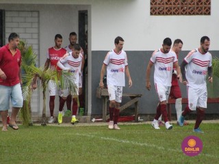 
<a style='margin-left: 5px;' class='btn btn-xs btn-social btn-facebook' href='https://www.facebook.com/sharer/sharer.php?u=https://www.boladovale.com.br/imgs/800-800-90/conteudo/fotos/1598/1-36.jpg' rel='popup' data-width='500' data-height='400'><i class='fa fa-facebook'></i>Compartilhar <span class='hidden-xs'>no Facebook</span>
</a> 
<a class='btn btn-default btn-xs' target='_blank' href='imgs/800-800-90/conteudo/fotos/1598/1-36.jpg'>
<span class='glyphicon glyphicon-cloud-download'></span> Salvar
</a> 
<span></span>