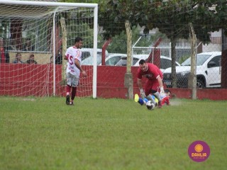 
<a style='margin-left: 5px;' class='btn btn-xs btn-social btn-facebook' href='https://www.facebook.com/sharer/sharer.php?u=https://www.boladovale.com.br/imgs/800-800-90/conteudo/fotos/1598/img0006.jpg' rel='popup' data-width='500' data-height='400'><i class='fa fa-facebook'></i>Compartilhar <span class='hidden-xs'>no Facebook</span>
</a> 
<a class='btn btn-default btn-xs' target='_blank' href='imgs/800-800-90/conteudo/fotos/1598/img0006.jpg'>
<span class='glyphicon glyphicon-cloud-download'></span> Salvar
</a> 
<span></span>