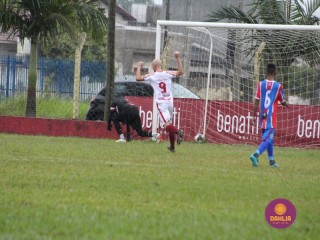 
<a style='margin-left: 5px;' class='btn btn-xs btn-social btn-facebook' href='https://www.facebook.com/sharer/sharer.php?u=https://www.boladovale.com.br/imgs/800-800-90/conteudo/fotos/1598/img0026.jpg' rel='popup' data-width='500' data-height='400'><i class='fa fa-facebook'></i>Compartilhar <span class='hidden-xs'>no Facebook</span>
</a> 
<a class='btn btn-default btn-xs' target='_blank' href='imgs/800-800-90/conteudo/fotos/1598/img0026.jpg'>
<span class='glyphicon glyphicon-cloud-download'></span> Salvar
</a> 
<span></span>