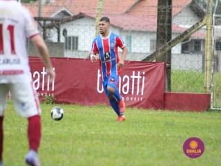 
<a style='margin-left: 5px;' class='btn btn-xs btn-social btn-facebook' href='https://www.facebook.com/sharer/sharer.php?u=https://www.boladovale.com.br/imgs/800-800-90/conteudo/fotos/1598/img0068.jpg' rel='popup' data-width='500' data-height='400'><i class='fa fa-facebook'></i>Compartilhar <span class='hidden-xs'>no Facebook</span>
</a> 
<a class='btn btn-default btn-xs' target='_blank' href='imgs/800-800-90/conteudo/fotos/1598/img0068.jpg'>
<span class='glyphicon glyphicon-cloud-download'></span> Salvar
</a> 
<span></span>