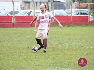 
<a style='margin-left: 5px;' class='btn btn-xs btn-social btn-facebook' href='https://www.facebook.com/sharer/sharer.php?u=https://www.boladovale.com.br/imgs/800-800-90/conteudo/fotos/1598/img0110.jpg' rel='popup' data-width='500' data-height='400'><i class='fa fa-facebook'></i>Compartilhar <span class='hidden-xs'>no Facebook</span>
</a> 
<a class='btn btn-default btn-xs' target='_blank' href='imgs/800-800-90/conteudo/fotos/1598/img0110.jpg'>
<span class='glyphicon glyphicon-cloud-download'></span> Salvar
</a> 
<span></span>