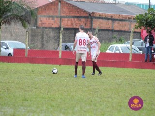 
<a style='margin-left: 5px;' class='btn btn-xs btn-social btn-facebook' href='https://www.facebook.com/sharer/sharer.php?u=https://www.boladovale.com.br/imgs/800-800-90/conteudo/fotos/1598/img0121.jpg' rel='popup' data-width='500' data-height='400'><i class='fa fa-facebook'></i>Compartilhar <span class='hidden-xs'>no Facebook</span>
</a> 
<a class='btn btn-default btn-xs' target='_blank' href='imgs/800-800-90/conteudo/fotos/1598/img0121.jpg'>
<span class='glyphicon glyphicon-cloud-download'></span> Salvar
</a> 
<span></span>