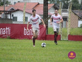 
<a style='margin-left: 5px;' class='btn btn-xs btn-social btn-facebook' href='https://www.facebook.com/sharer/sharer.php?u=https://www.boladovale.com.br/imgs/800-800-90/conteudo/fotos/1598/img0137.jpg' rel='popup' data-width='500' data-height='400'><i class='fa fa-facebook'></i>Compartilhar <span class='hidden-xs'>no Facebook</span>
</a> 
<a class='btn btn-default btn-xs' target='_blank' href='imgs/800-800-90/conteudo/fotos/1598/img0137.jpg'>
<span class='glyphicon glyphicon-cloud-download'></span> Salvar
</a> 
<span></span>