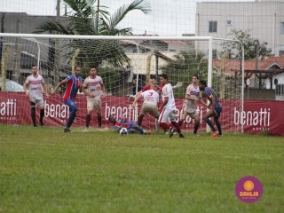 
<a style='margin-left: 5px;' class='btn btn-xs btn-social btn-facebook' href='https://www.facebook.com/sharer/sharer.php?u=https://www.boladovale.com.br/imgs/800-800-90/conteudo/fotos/1598/img0155.jpg' rel='popup' data-width='500' data-height='400'><i class='fa fa-facebook'></i>Compartilhar <span class='hidden-xs'>no Facebook</span>
</a> 
<a class='btn btn-default btn-xs' target='_blank' href='imgs/800-800-90/conteudo/fotos/1598/img0155.jpg'>
<span class='glyphicon glyphicon-cloud-download'></span> Salvar
</a> 
<span></span>