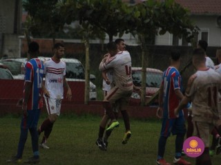 
<a style='margin-left: 5px;' class='btn btn-xs btn-social btn-facebook' href='https://www.facebook.com/sharer/sharer.php?u=https://www.boladovale.com.br/imgs/800-800-90/conteudo/fotos/1598/img0190.jpg' rel='popup' data-width='500' data-height='400'><i class='fa fa-facebook'></i>Compartilhar <span class='hidden-xs'>no Facebook</span>
</a> 
<a class='btn btn-default btn-xs' target='_blank' href='imgs/800-800-90/conteudo/fotos/1598/img0190.jpg'>
<span class='glyphicon glyphicon-cloud-download'></span> Salvar
</a> 
<span></span>